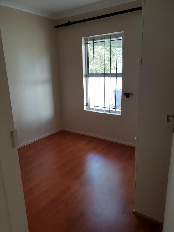 To Let 3 Bedroom Property for Rent in Protea Heights Western Cape